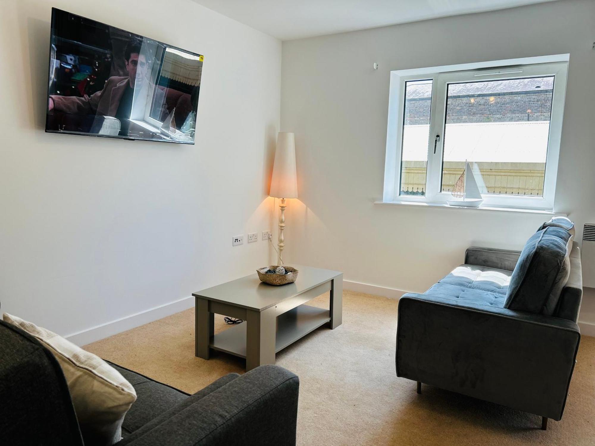 Modern Apartment Broad Gauge Way - Ideal For Work And Leisure Вулвергемптон Екстериор снимка