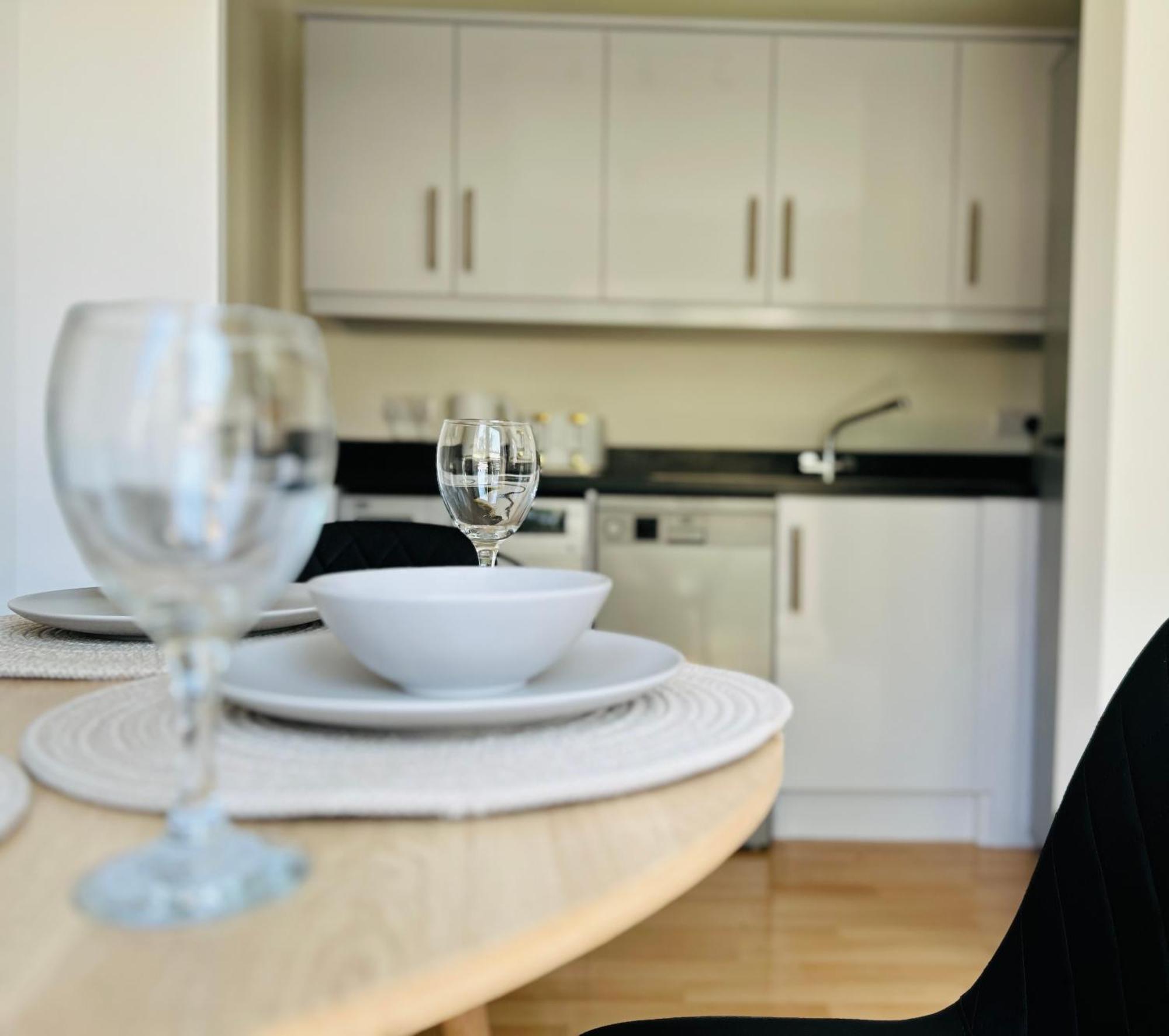 Modern Apartment Broad Gauge Way - Ideal For Work And Leisure Вулвергемптон Екстериор снимка
